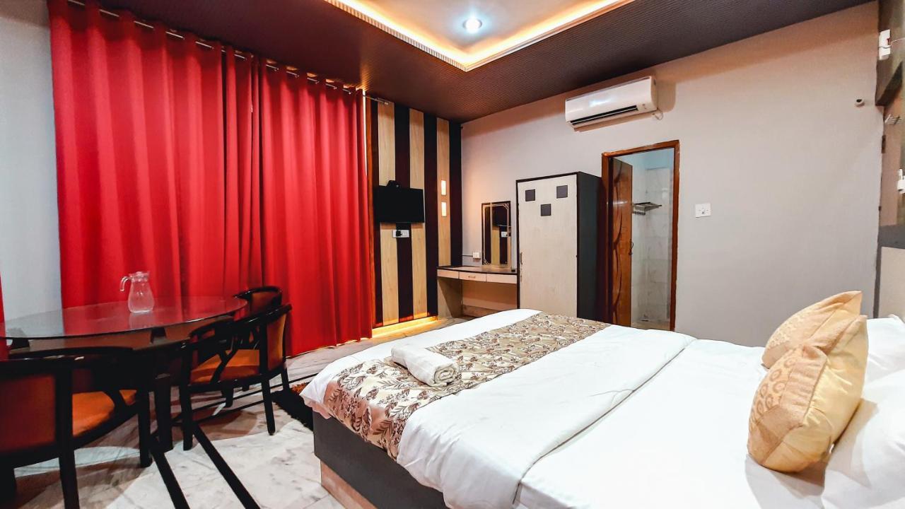 Hotel Rajyashree Palace Benares Buitenkant foto