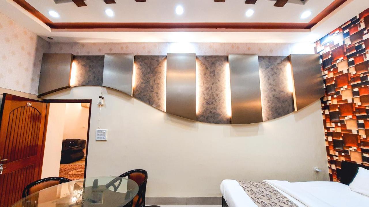Hotel Rajyashree Palace Benares Buitenkant foto
