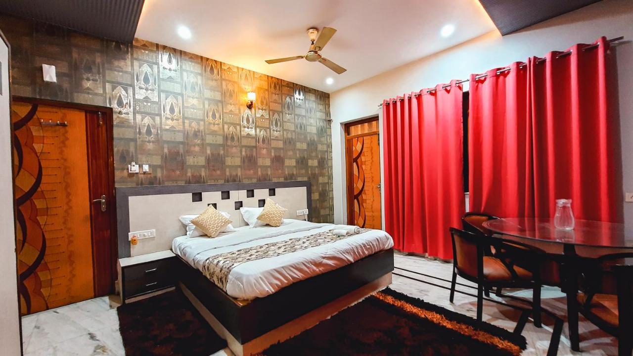Hotel Rajyashree Palace Benares Buitenkant foto