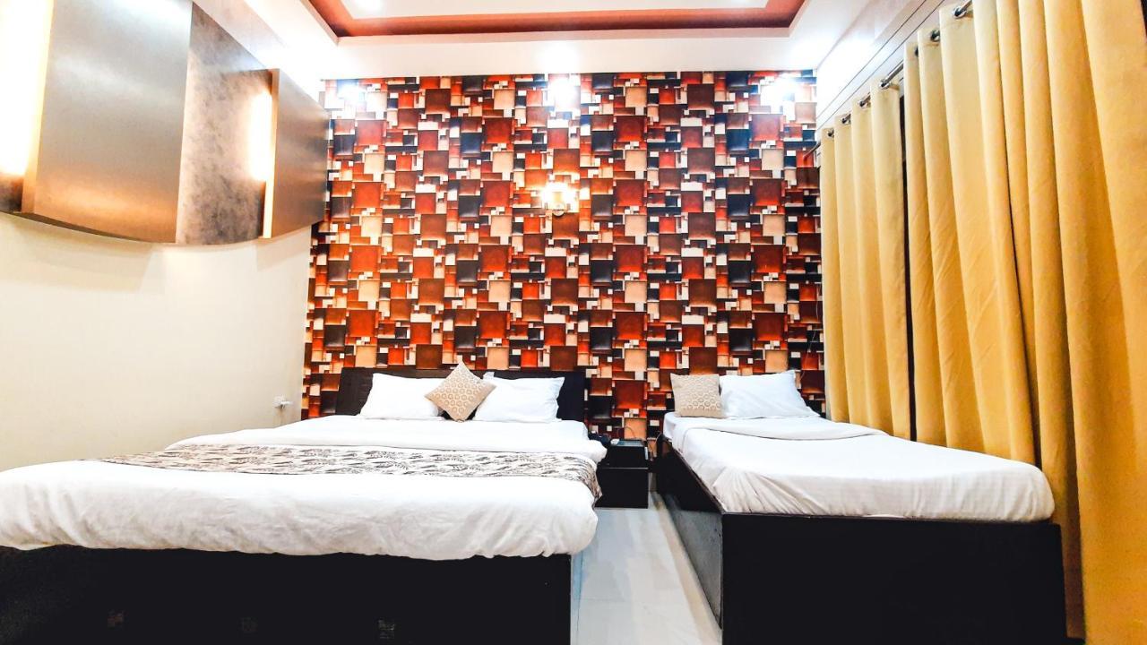 Hotel Rajyashree Palace Benares Buitenkant foto