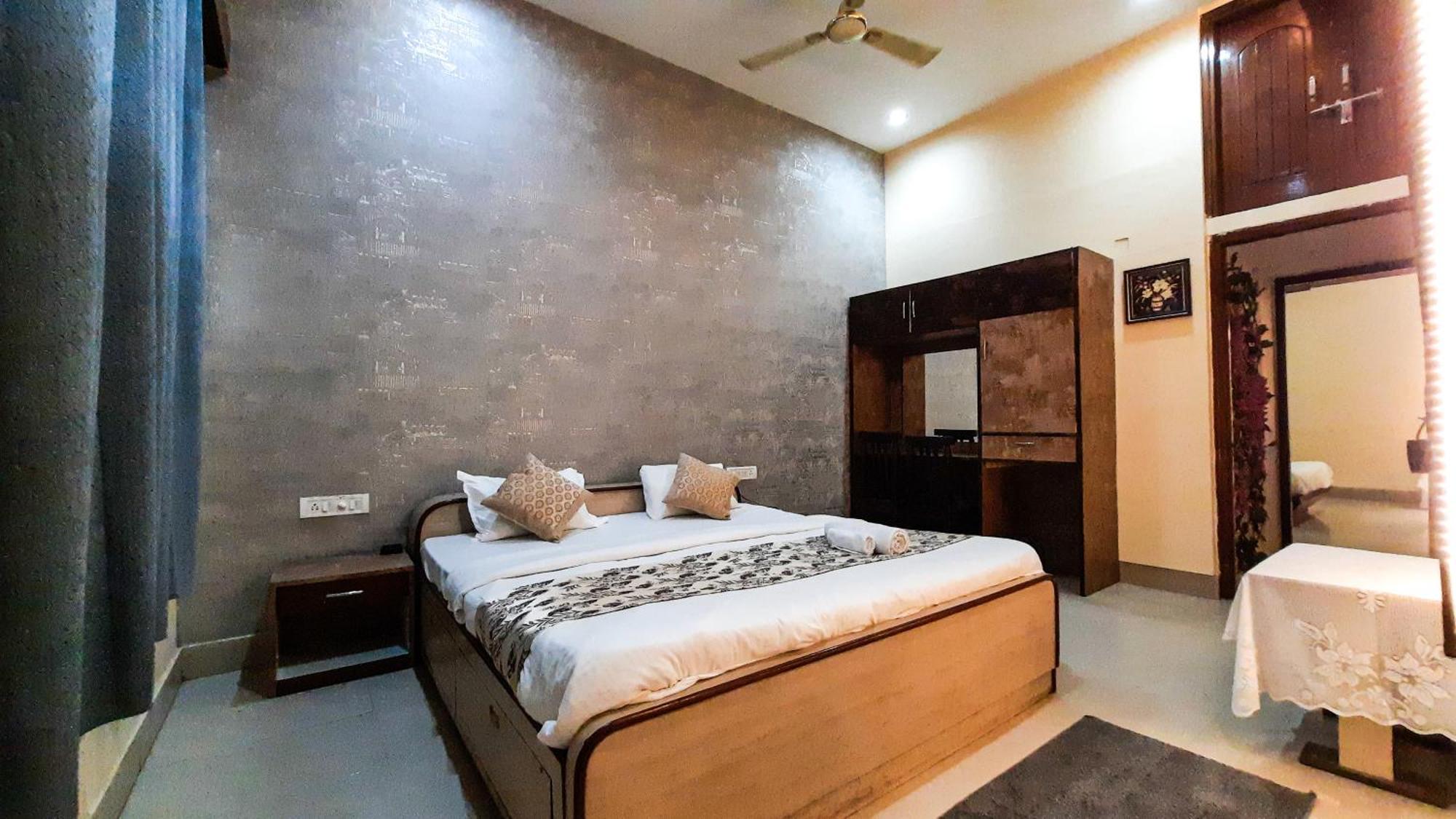 Hotel Rajyashree Palace Benares Buitenkant foto