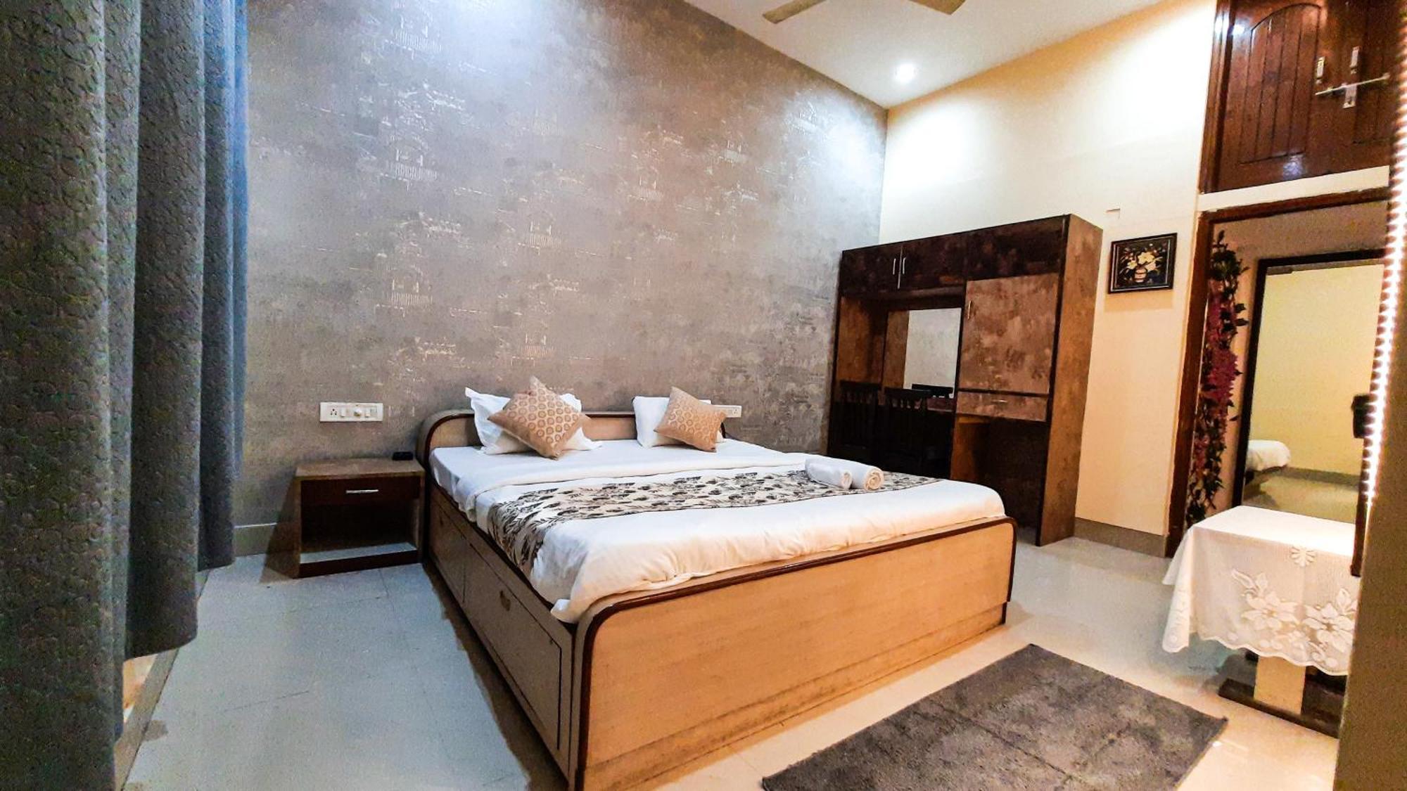 Hotel Rajyashree Palace Benares Buitenkant foto